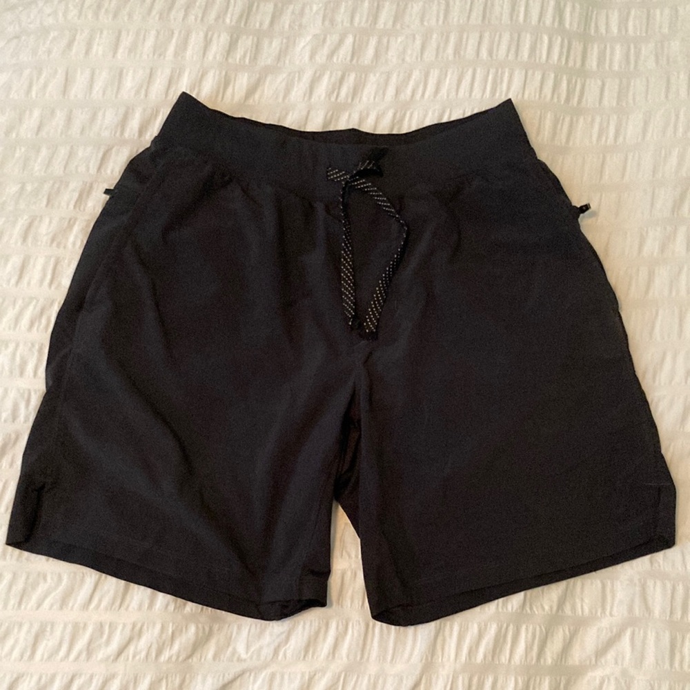 Fabletics 7” Black Shorts